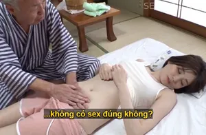 Người yêu của con trai bị đau nhức nhờ bố ông xã có nghề mát-xa massage và cái kết