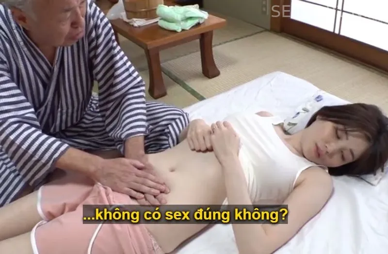 Người yêu của con trai bị đau nhức nhờ bố ông xã có nghề mát-xa massage và cái kết